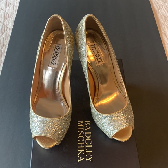 Badgley Mischka Gold Peep-Toe Evening Pumps - Picture 2 of 11